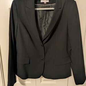 Calvin Klein Black Blazer with Notched Lapels and Tailored Fit